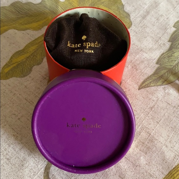 Earrings - Picture 4 of 4